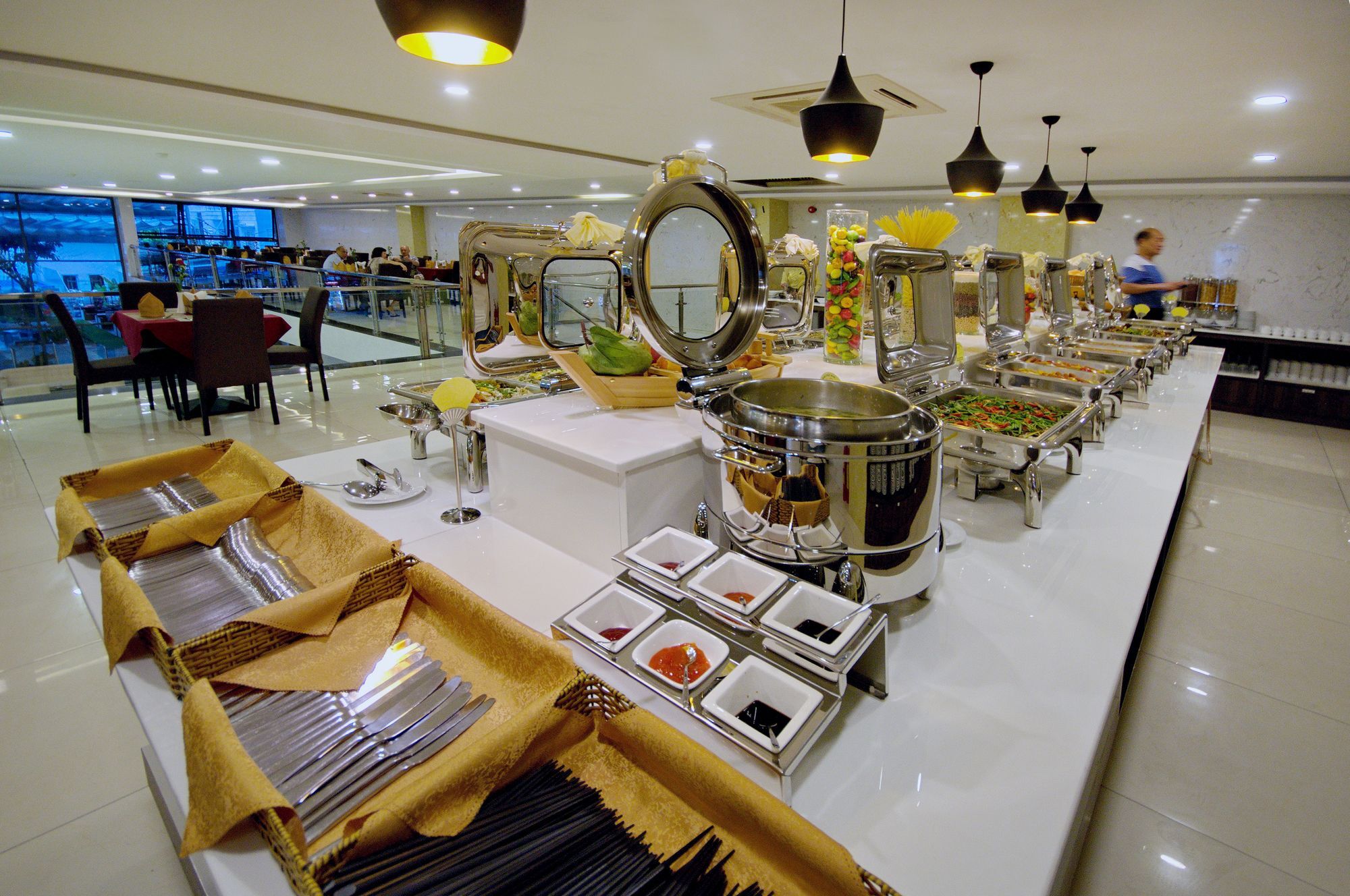 Aries Hotel На Транг Екстериор снимка