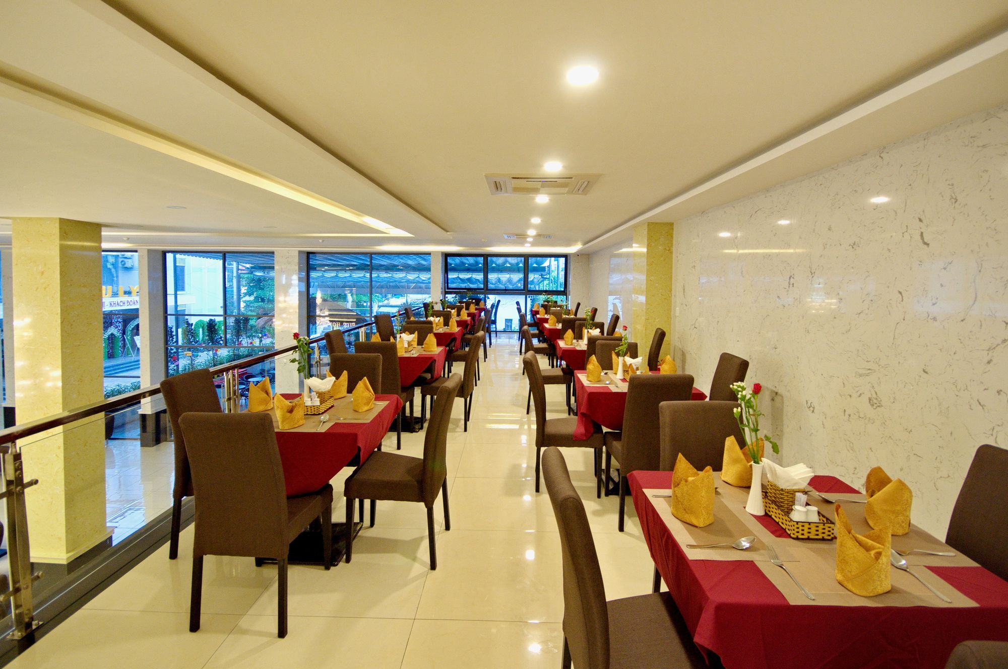Aries Hotel На Транг Екстериор снимка