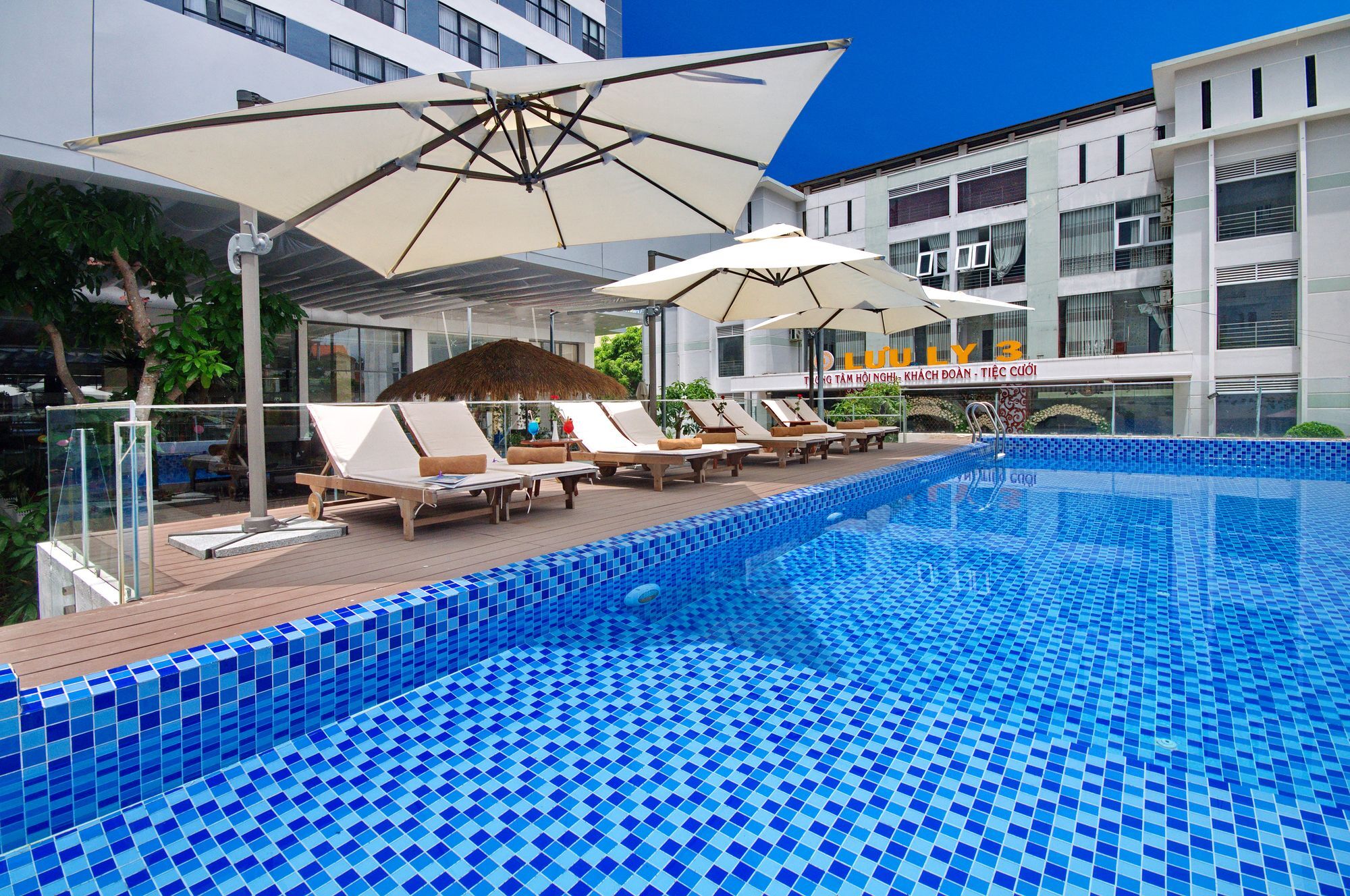 Aries Hotel На Транг Екстериор снимка